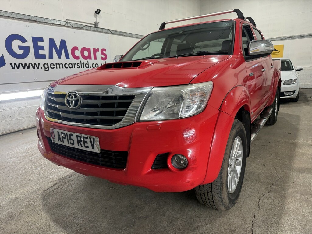 Toyota HILUX Pickup 3.0 D-4d Invincible 201515 Red