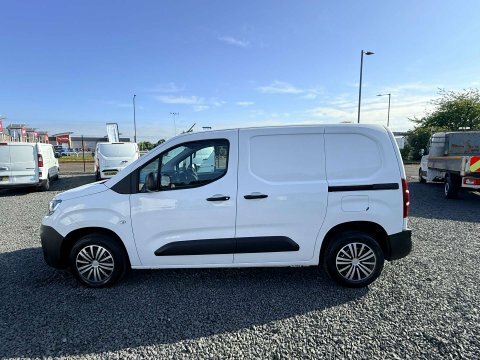Citroen Berlingo 1.5 Berlingo 650 CN21DSE White #4
