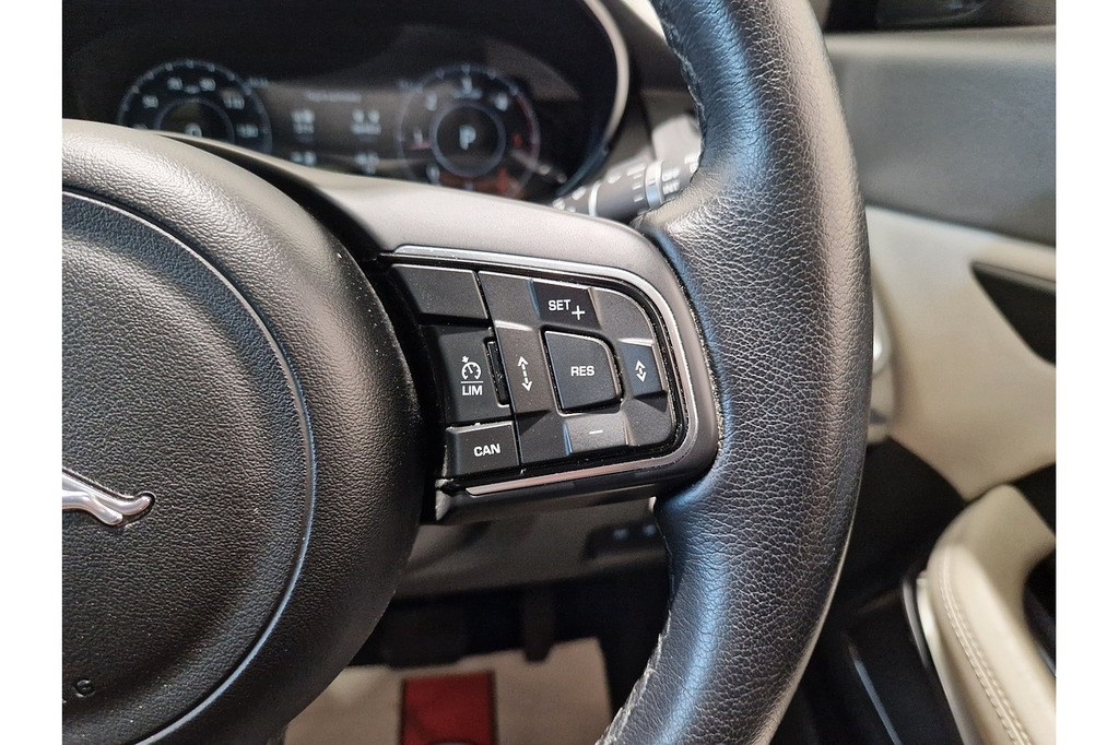 Jaguar E-Pace P300e R-dynamic S Grey #36