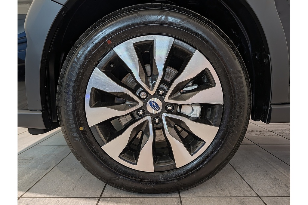 Subaru Outback Touring  Black #3