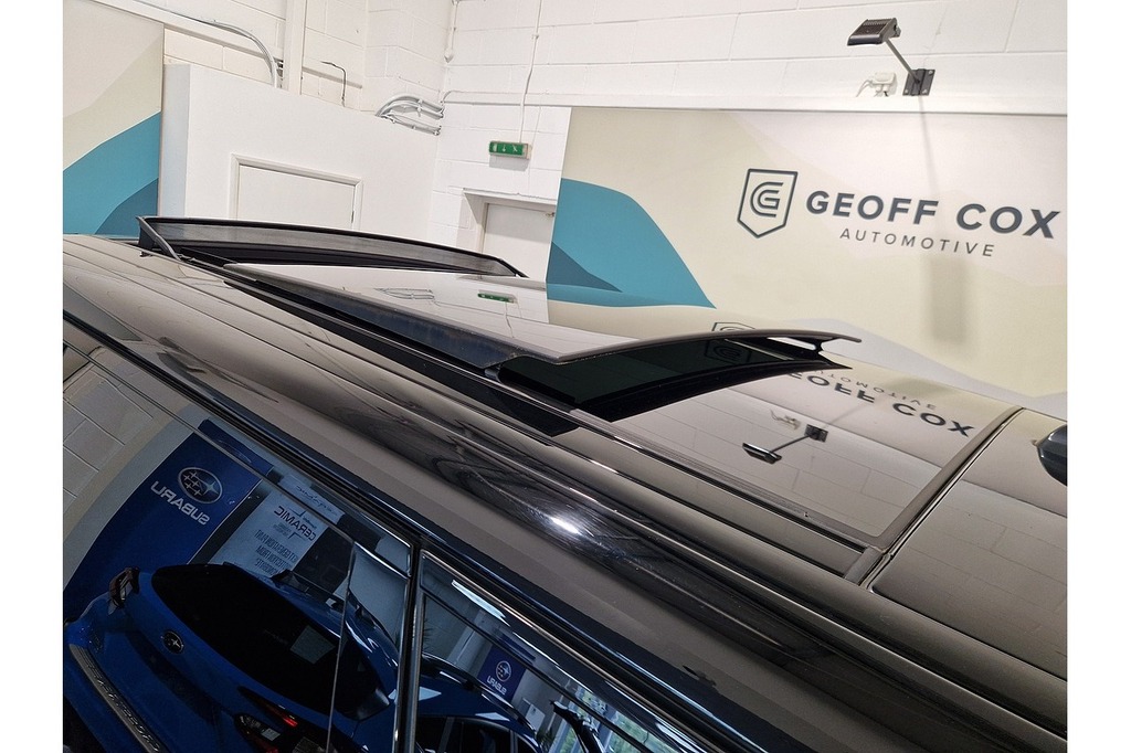 Land Rover Range Rover Sport D300 Mhev Dynamic LY21RVW White #3