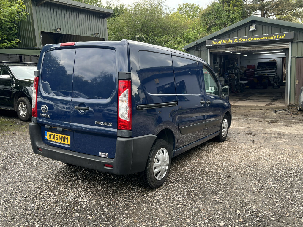 Toyota PROACE Combi Silver #8