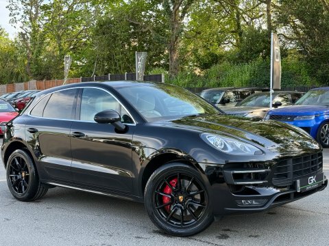 Porsche Macan Turbo Pdk - Black