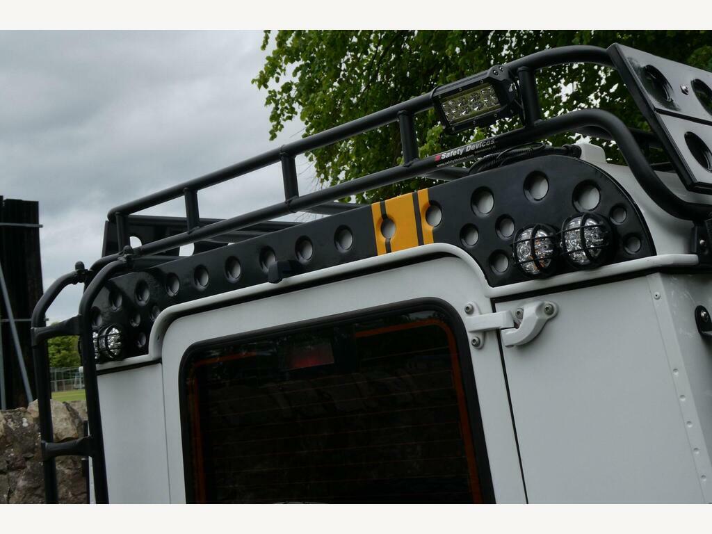 Land Rover Defender 90 2.2 Tdci Hard Top Suv 4Wd Swb Euro 5 White #6