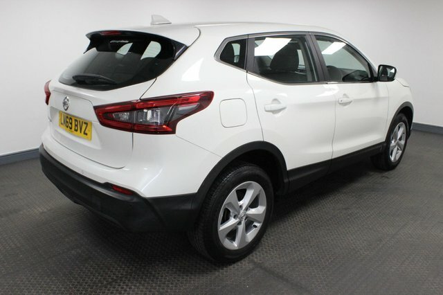 Nissan Qashqai 2019 1.3 Dig-t Acenta Premium Euro 6 Ss LM69BVZ White #6