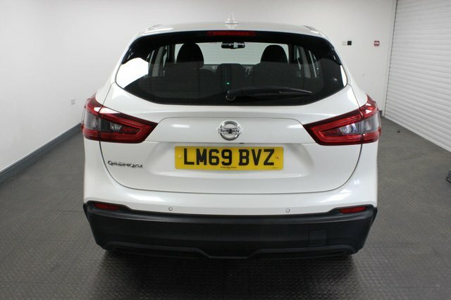 Nissan Qashqai 2019 1.3 Dig-t Acenta Premium Euro 6 Ss LM69BVZ White #5