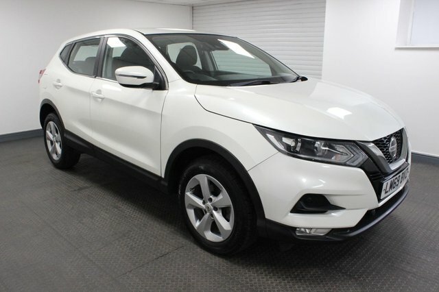 Nissan Qashqai 2019 1.3 Dig-t Acenta Premium Euro 6 Ss LM69BVZ White #3