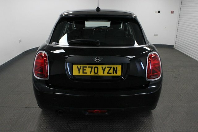 Mini Hatch 2020 1.5 One Classic Steptronic Euro 6 Ss YE70YZN Black #5
