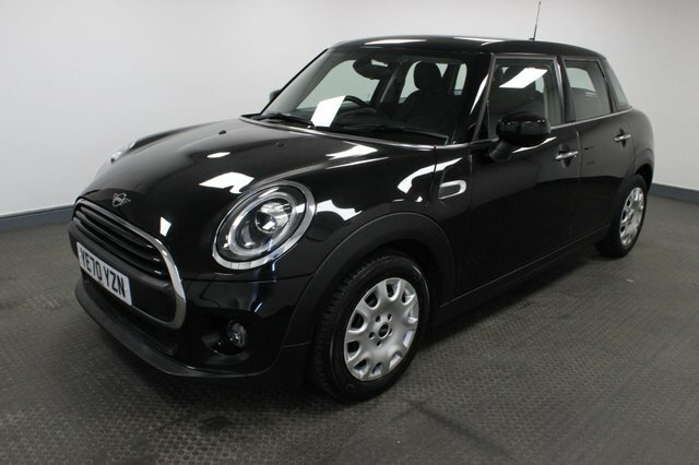 Mini Hatch 2020 1.5 One Classic Steptronic Euro 6 Ss YE70YZN Black