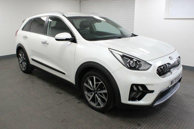 Kia Niro 2020 1.6 Gdi 3 Dct Euro 6 Ss MK70KGO White #3