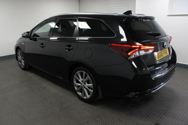 Toyota Auris 2018 1.8 Vvt-h Excel Touring Sports Cvt Euro 6 S DG18FHB Black #4