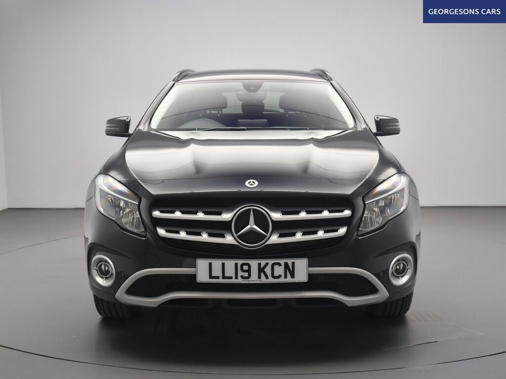 Mercedes-Benz GLA Class Gla200 Se Executive Suv LL19KCN Black #3