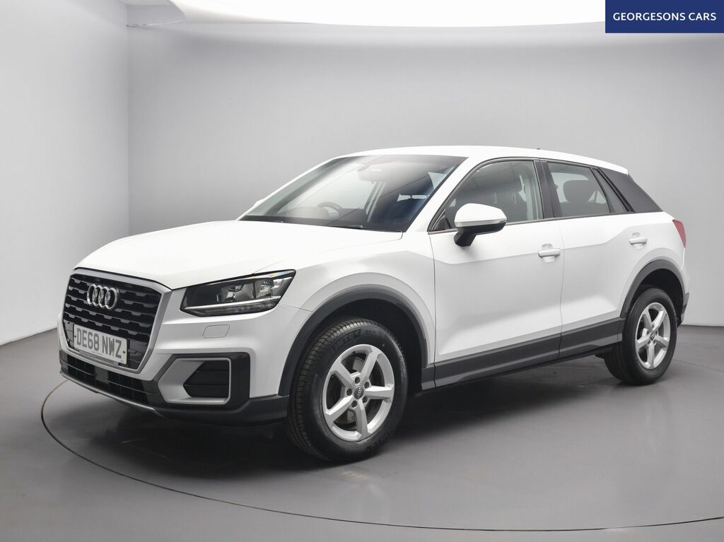 Audi Q2 Tfsi 30 Se Suv DE68NWZ White #5