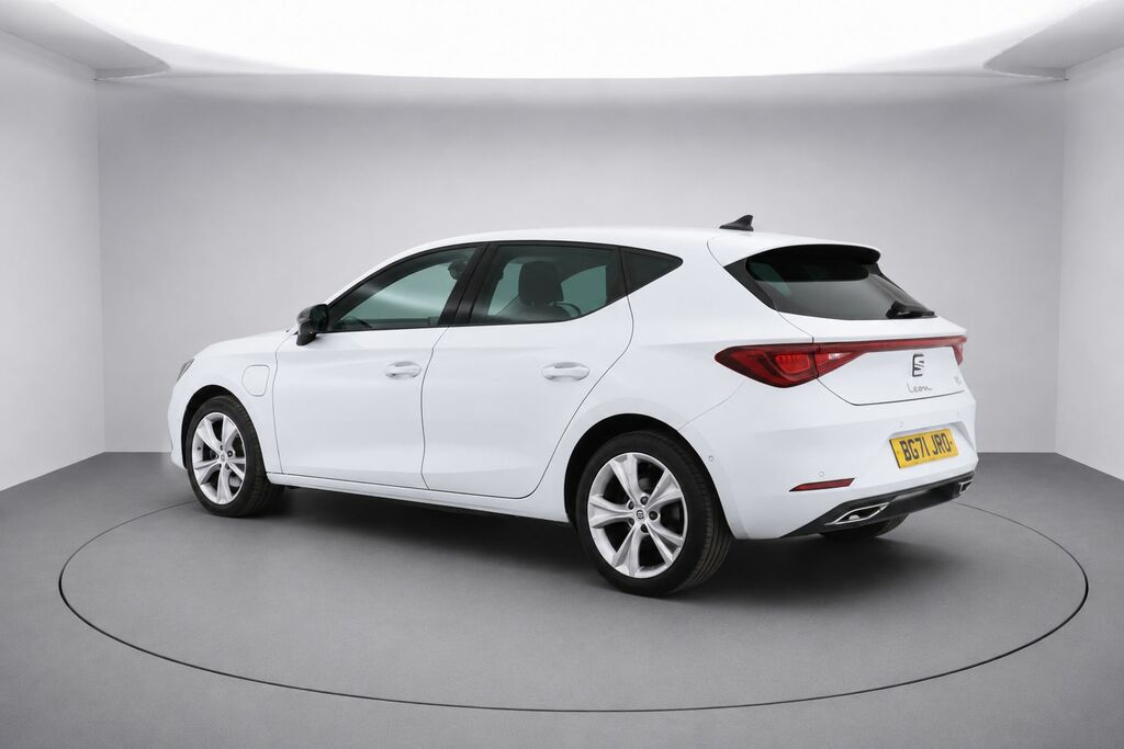 Seat Leon Ehybrid 12.8Kwh Fr Hatchback BG71JRO White #3