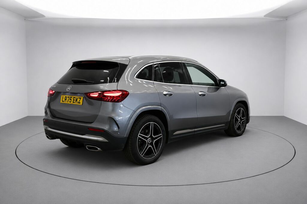Mercedes-Benz GLA Class Gla200h Mhev Amg Line LR75EKZ Grey #2