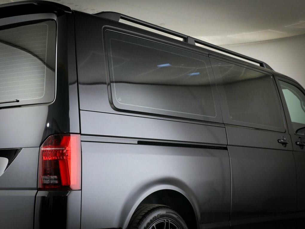 Volkswagen Transporter Shuttle 2L Se FL70PFV Black #5
