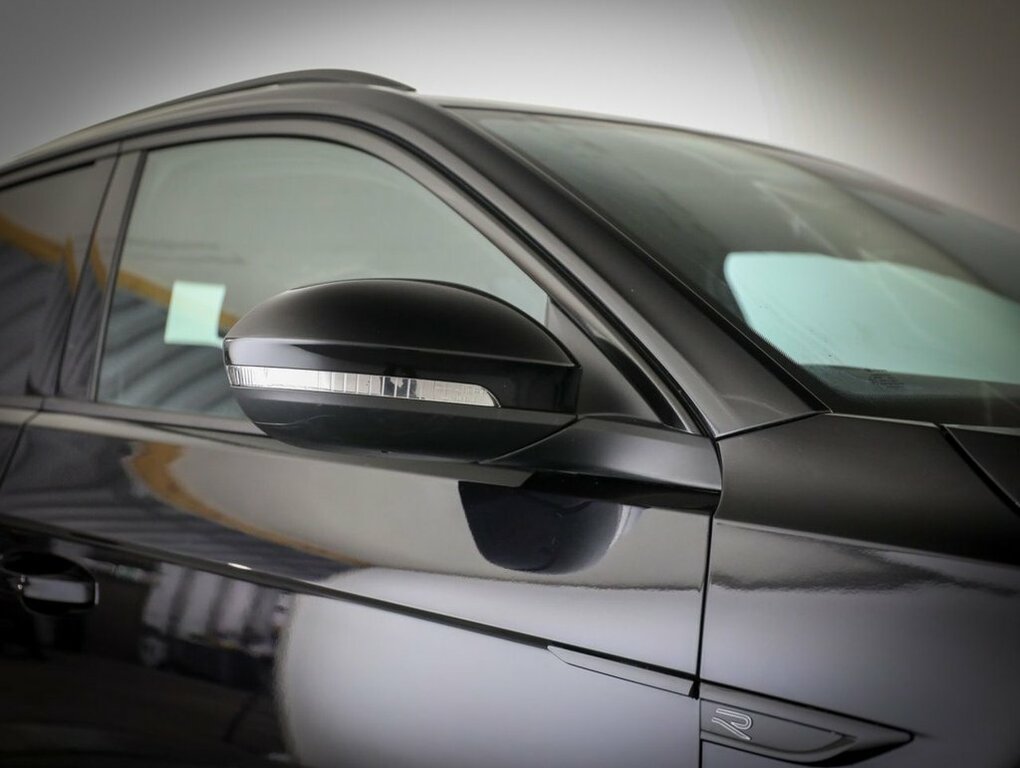 Volkswagen T-Roc 1.5L R-line BJ24FRV Black #6