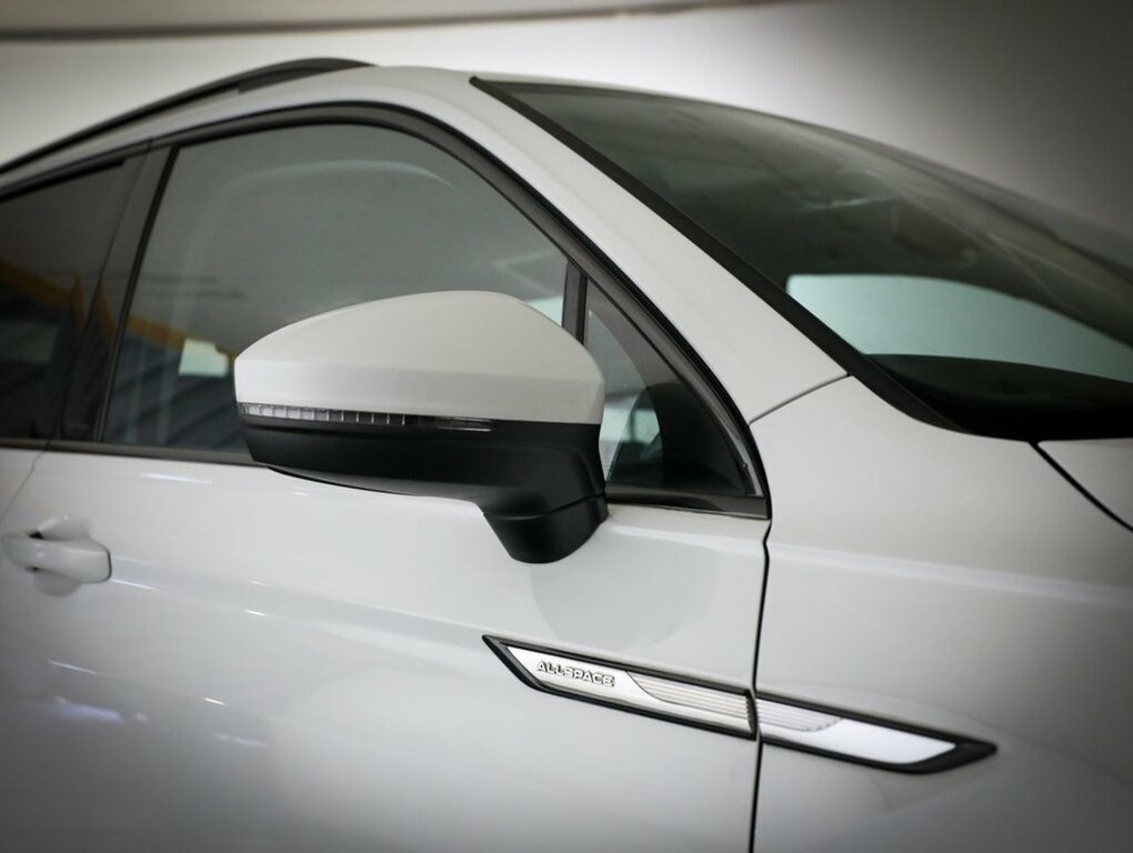 Volkswagen Tiguan Allspace 1.5L Life White #6