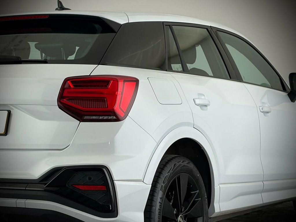 Audi Q2 1.5L S Line BV23XMC White #5