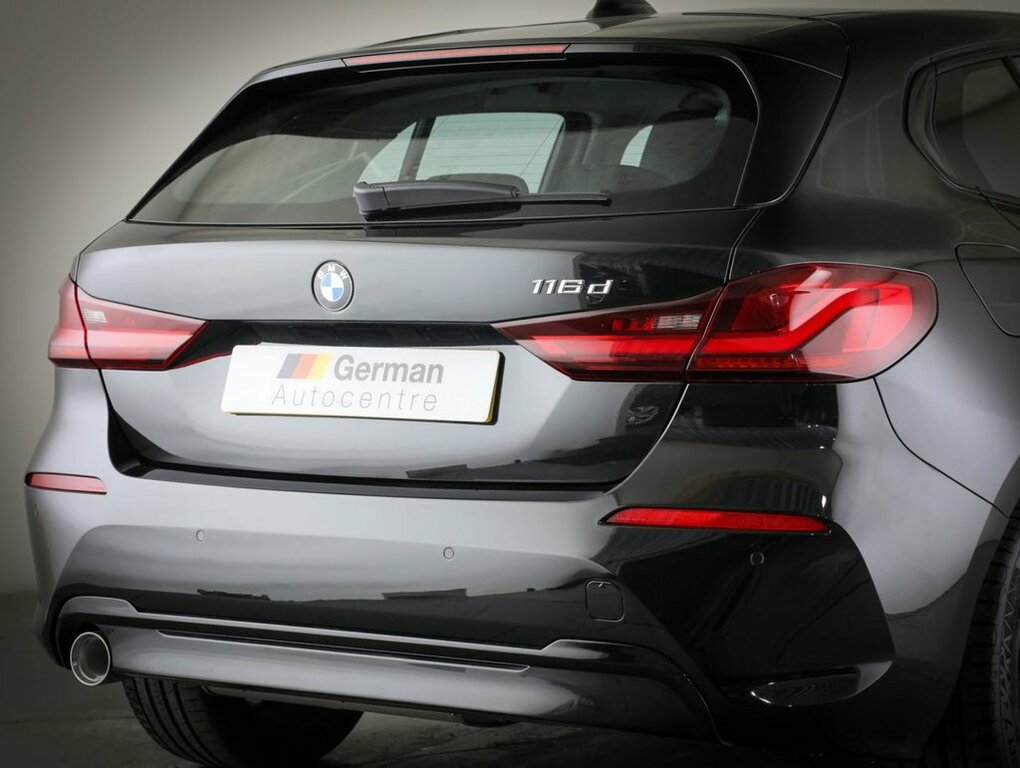BMW 1 Series 1.5L Sport Black #5