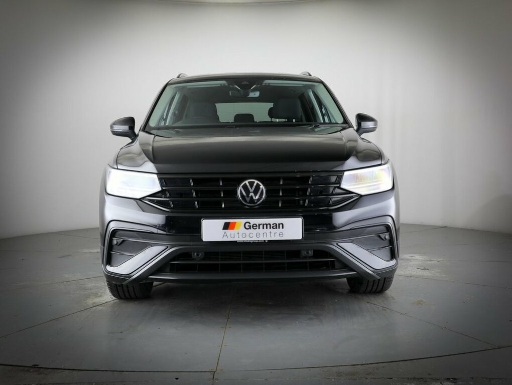 Volkswagen Tiguan Allspace 1.5L Life Black #4