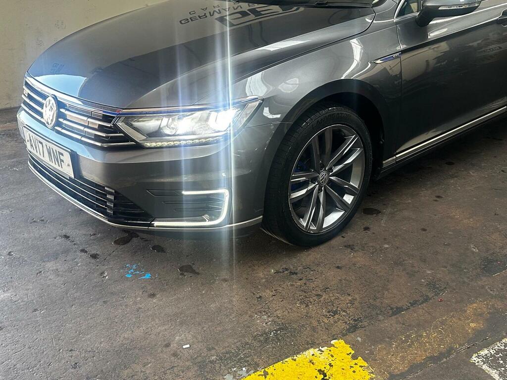 Volkswagen Passat Saloon 1.4 Tsi Gte Dsg Euro 6 Ss 201717 AV17WNF Grey #2