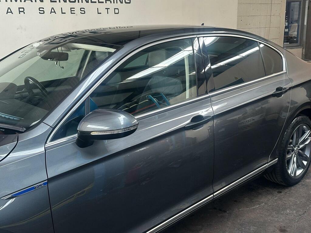 Volkswagen Passat Saloon 1.4 Tsi Gte Dsg Euro 6 Ss 201717 AV17WNF Grey #5