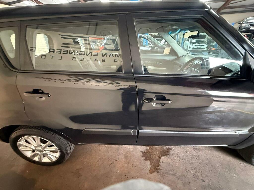 Kia Soul Hatchback Black #16