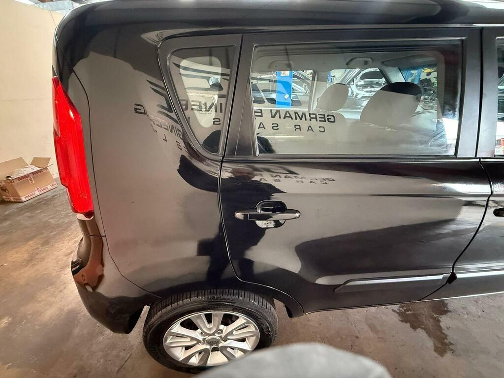 Kia Soul Hatchback Black #15