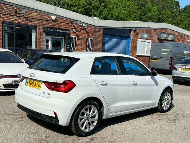 Audi A1 1.0 Tfsi 30 Sport LV69AYD White #2