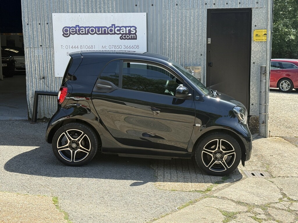 Smart Fortwo Coupe Coupe 17.6Kwh Eq Pulse Premium 202070 Black #2