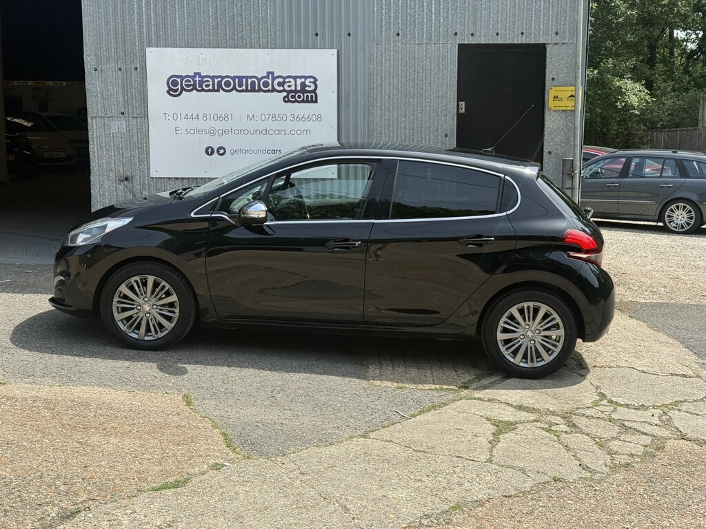 Peugeot 208 Hatchback 1.6 Bluehdi Allure 201515 LA15EDU Black #3