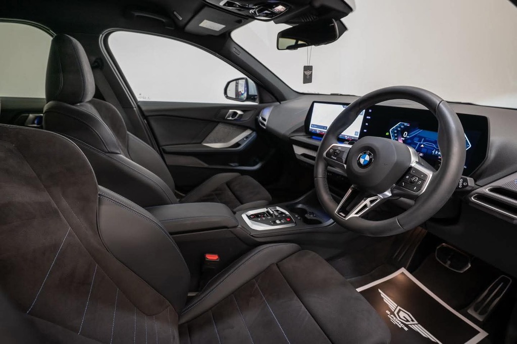BMW  150Kw Edrive20 M Sport 65Kwh Red #7