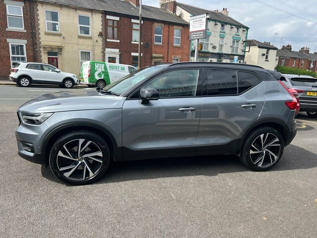Volvo XC40 2018 2.0 D4 First Edition Suv Awd Grey #4
