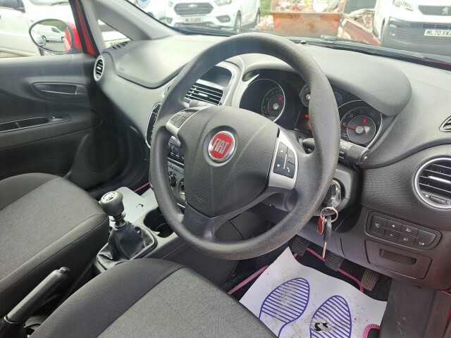 Fiat Punto 1.2 Pop NU65YHG Red #5