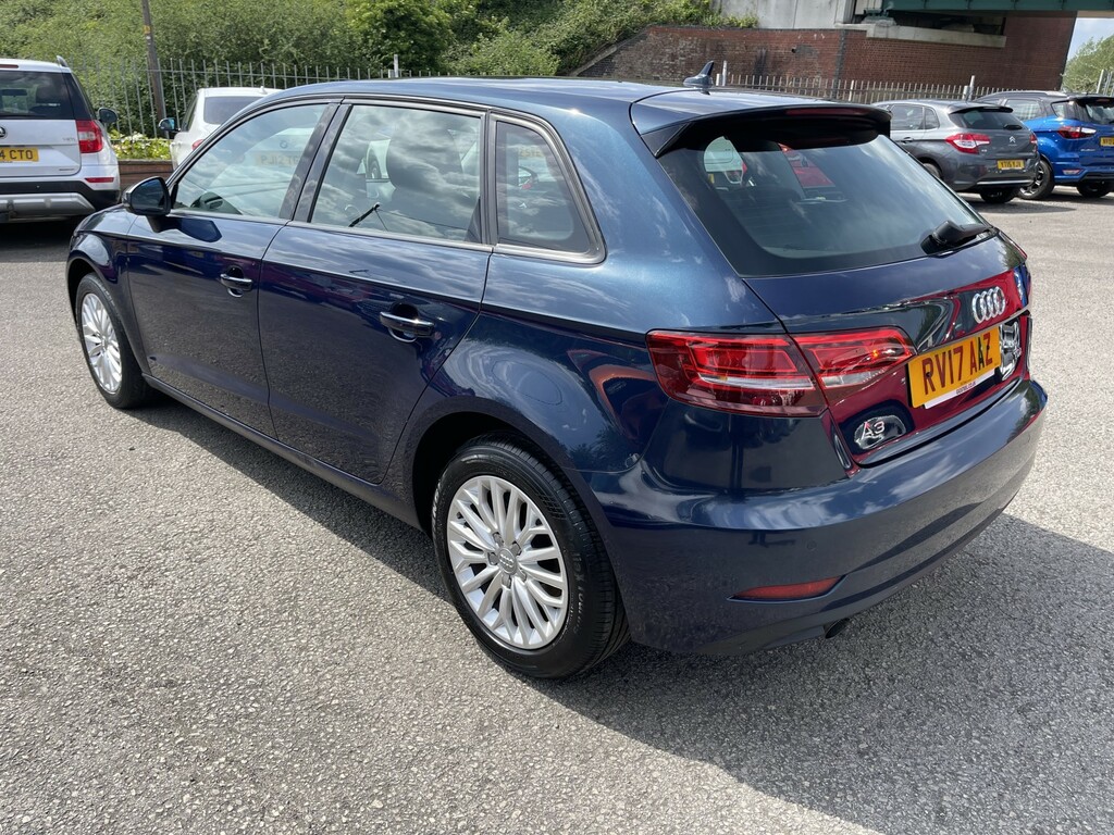 Audi A3 1.6 Tdi Se Technik RV17AAZ Blue #4