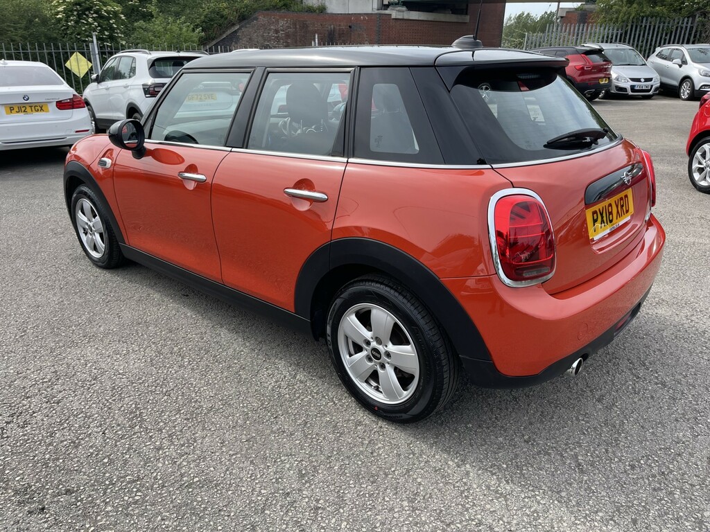 Mini Hatch 1.5 5-Door Hatch Cooper PX18XRD Orange #3