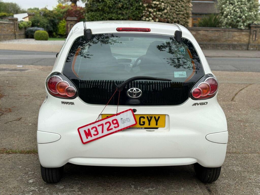 Toyota Aygo 1.0 Vvt-i Active Plus Euro 5 NL63GYY White #5