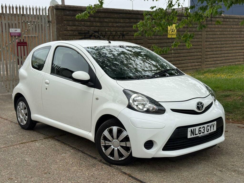 Toyota Aygo 1.0 Vvt-i Active Plus Euro 5 White