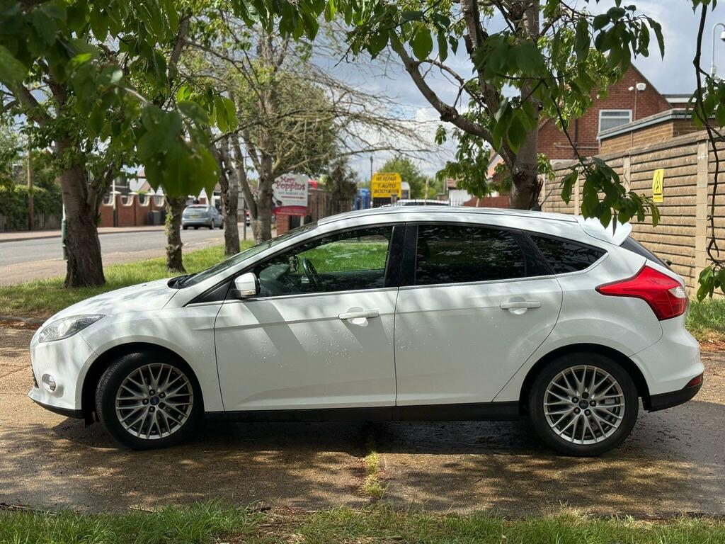 Ford Focus 1.0T Ecoboost Zetec Euro 5 Ss FG13UBC White #5