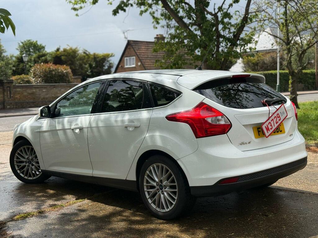 Ford Focus 1.0T Ecoboost Zetec Euro 5 Ss FG13UBC White #4