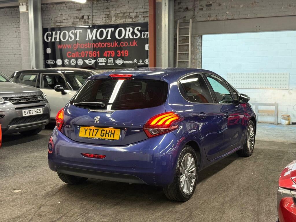 Peugeot 208 1.2 Puretech Allure Euro 6 YT17GHH Blue #4