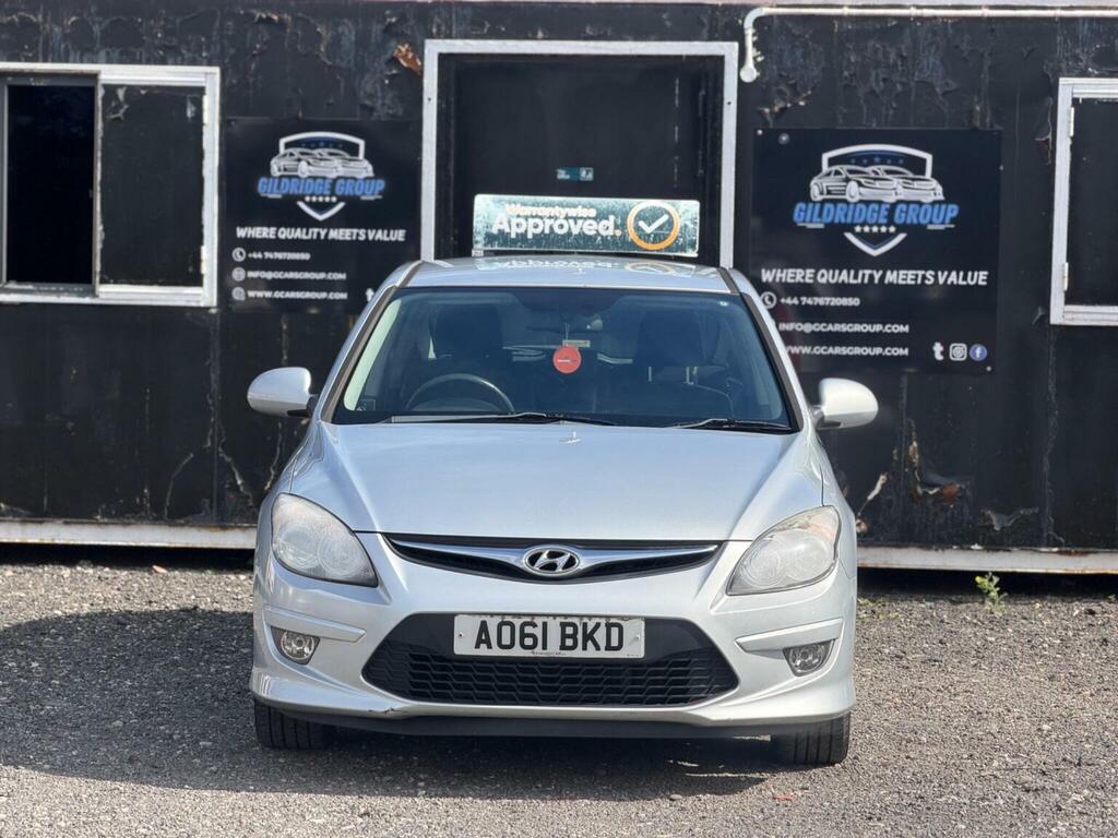 Hyundai I30 1.6 Crdi Premium Euro 4 201161 Silver