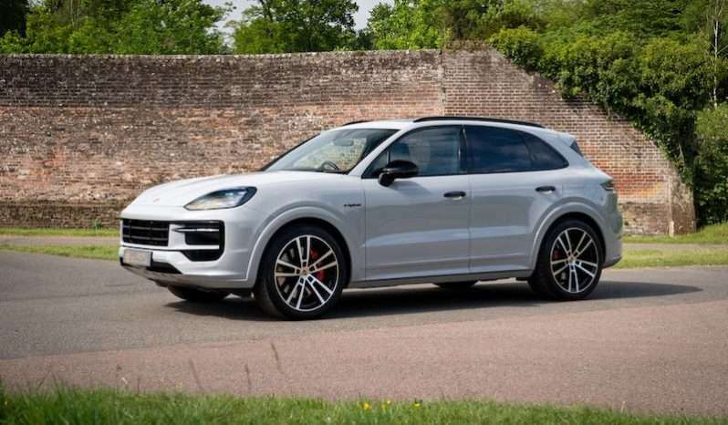 Porsche Cayenne 3.0 V6 E-hybrid S Grey