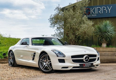 Mercedes-Benz SLS Coupe White #2