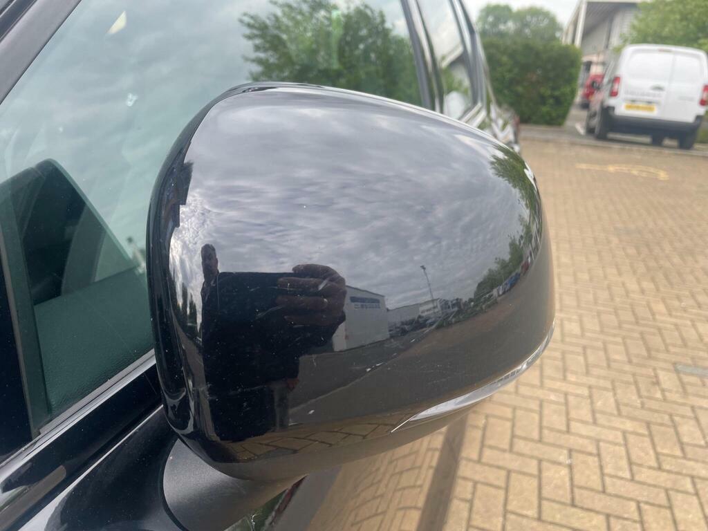 Volvo XC40 1.5H T4 Recharge 10.7Kwh Plus Euro 6 S S YS72GYO Black #3