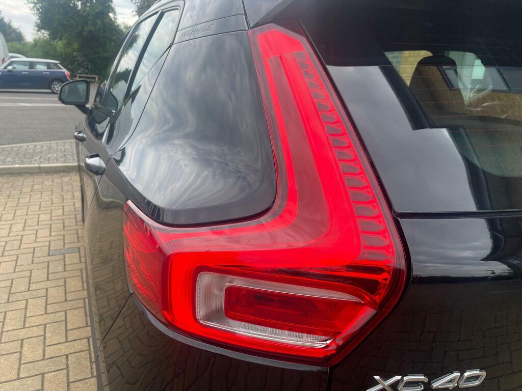 Volvo XC40 1.5H T4 Recharge 10.7Kwh Plus Euro 6 S S YS72GYO Black #6