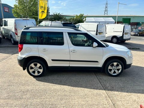 Skoda Yeti 1.6 Yeti Se FP12VFG White #6
