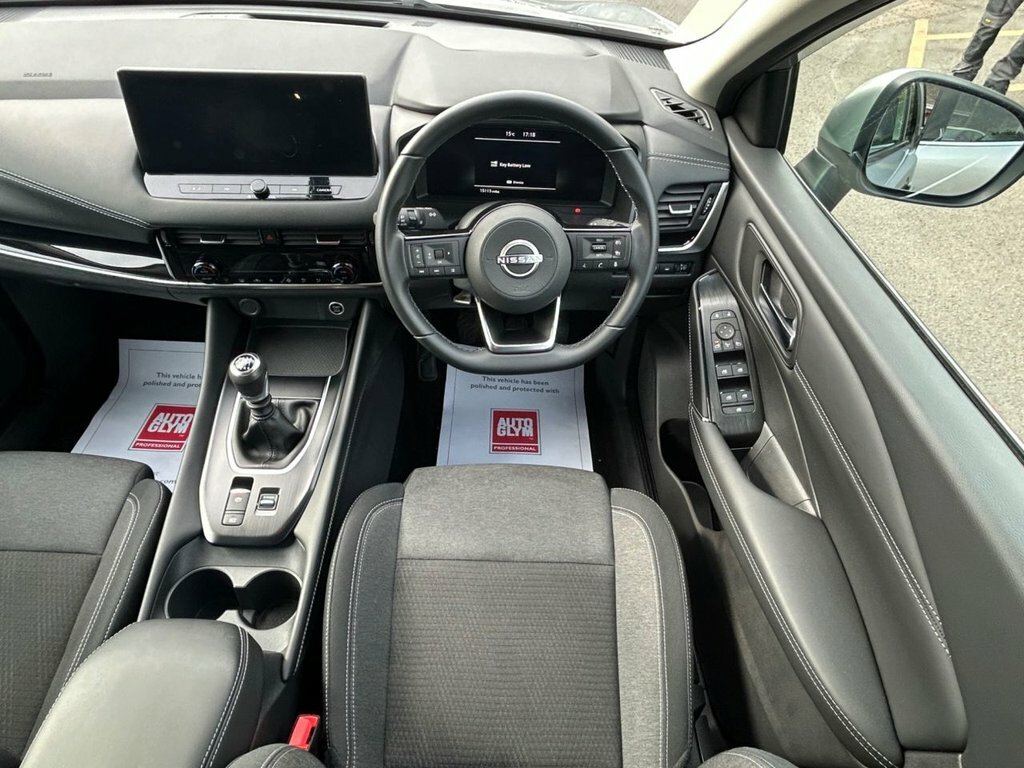 Nissan Qashqai 1.3L N-connecta DS22YGE Silver #2