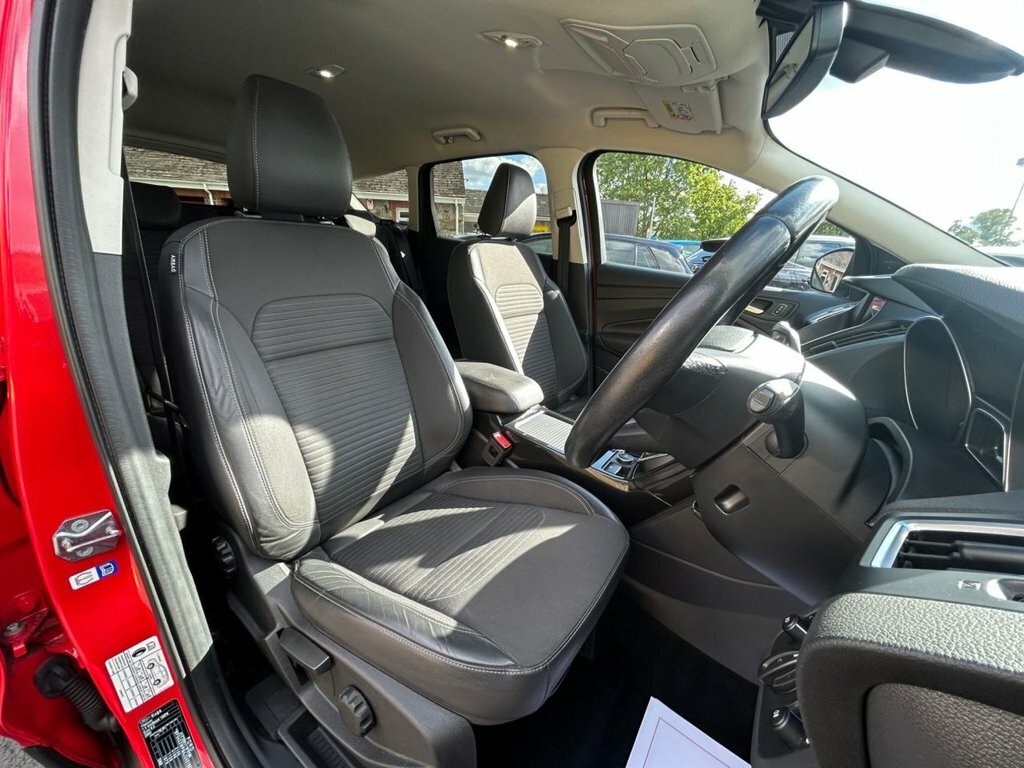 Ford Kuga 1.5L Titanium DY18ECZ Red #6